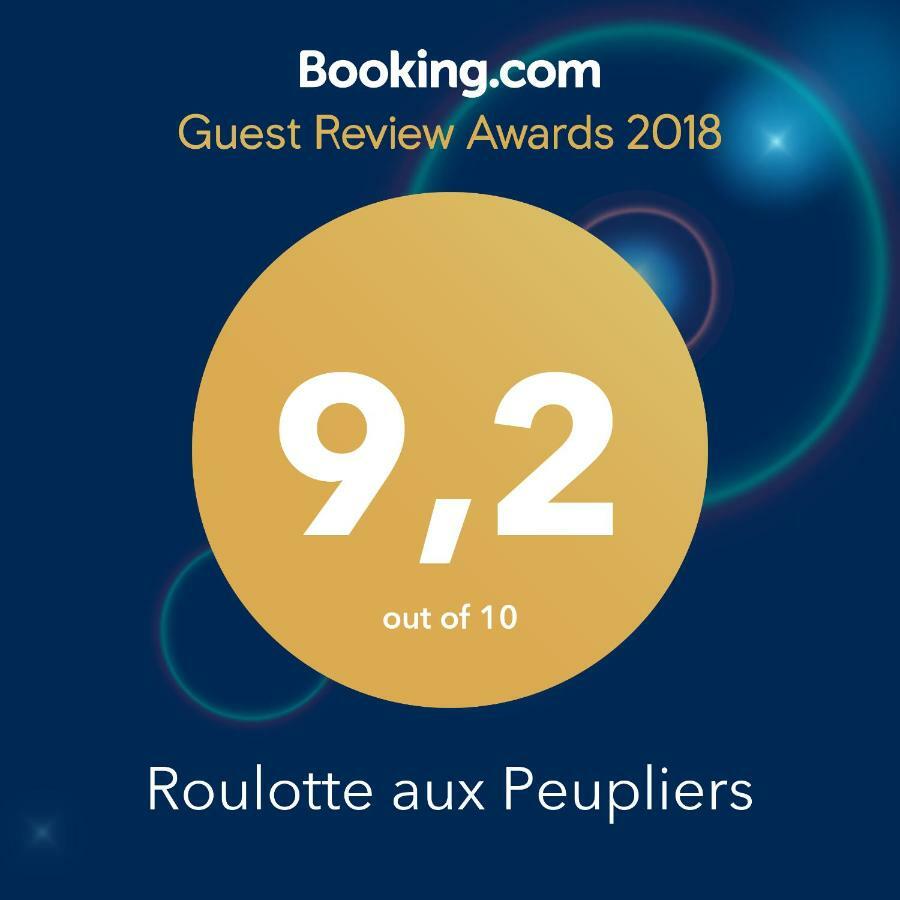 Отель Roulotte Aux Peupliers La Tour-d'Aigues Экстерьер фото